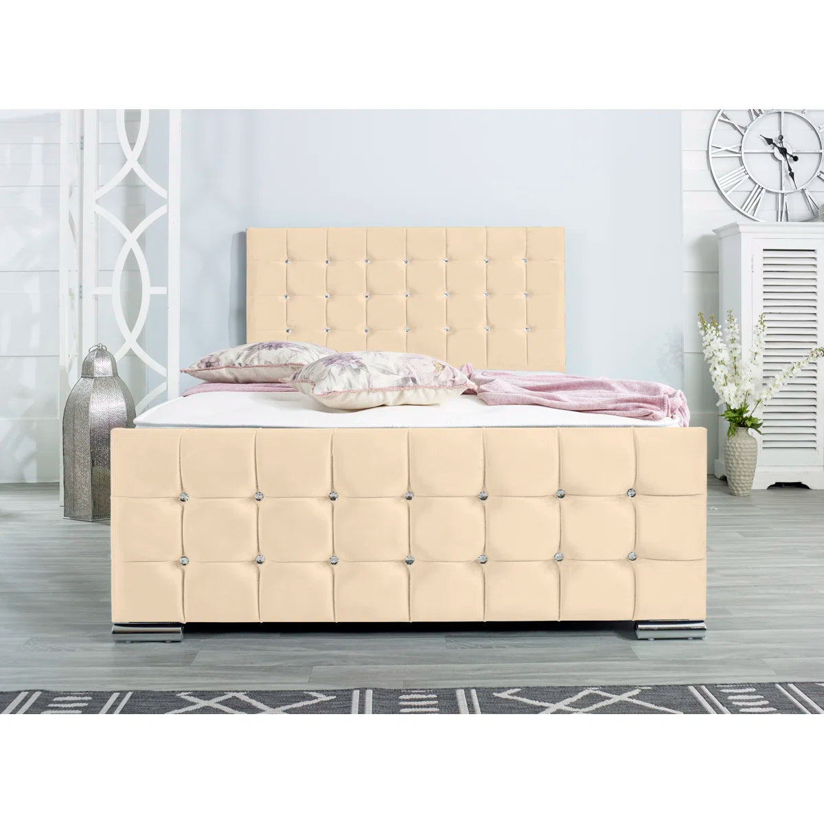 Melandra Upholstered Beds